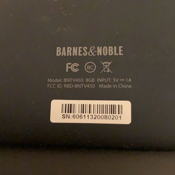 8GB Nook Tablet - Picture 7 of 9